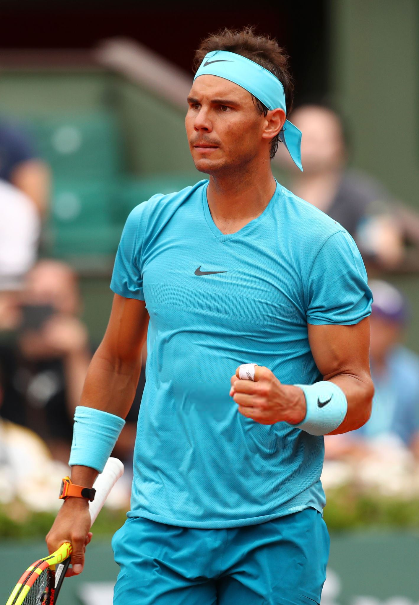 PHOTOS: Rain holds up Rafael Nadal at Roland Garros – Rafael Nadal Fans